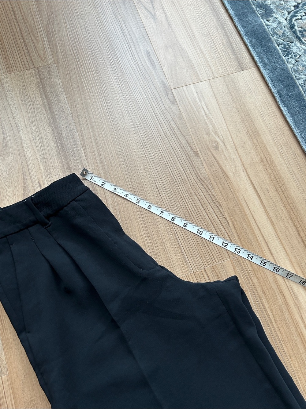 Aritzia The Effortless Pant *Wider - Picture 6 of 9